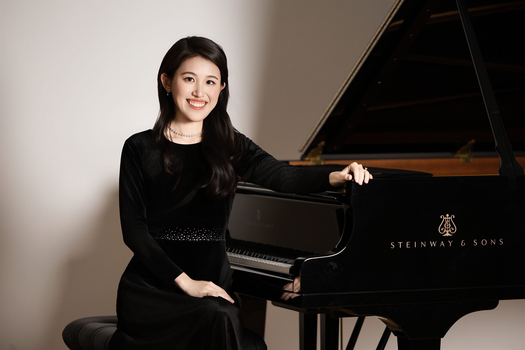Yiwei Huang portrait